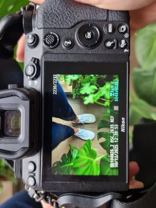 Dnes fotíme něco, na co jste se ptali celé roky! 🤍 Lněné bílé kecky. Ze šumperského lnu z továrny, která už dnes...